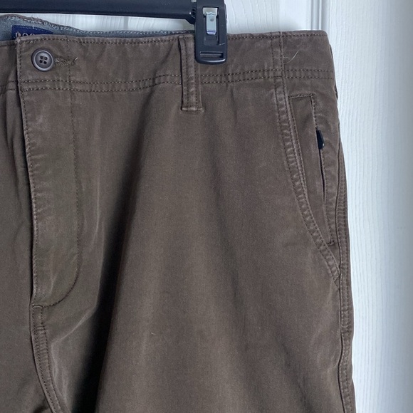 Levi Dockers Classic Fit Mens Brown Pants Sz 40/32 - Picture 3 of 11